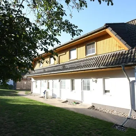 Gemuetliche Mit Grill Und Garten Koserow